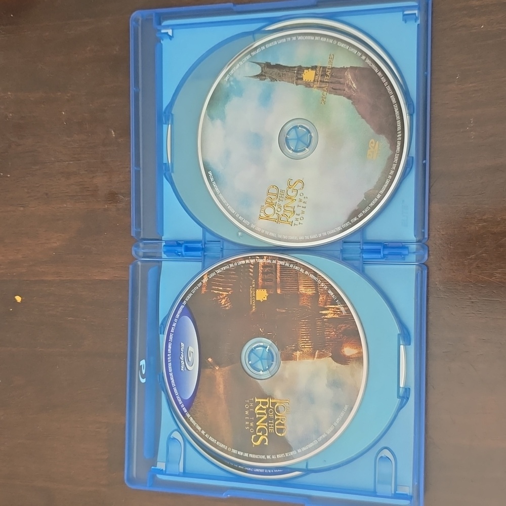 The Lord of the Rings Motion Picture Trilogy Blu Ray Box Set - Picture 7 of 8